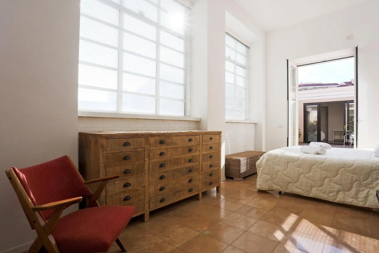 Ponti Rossi Sunny Apartament Naples Apartment
