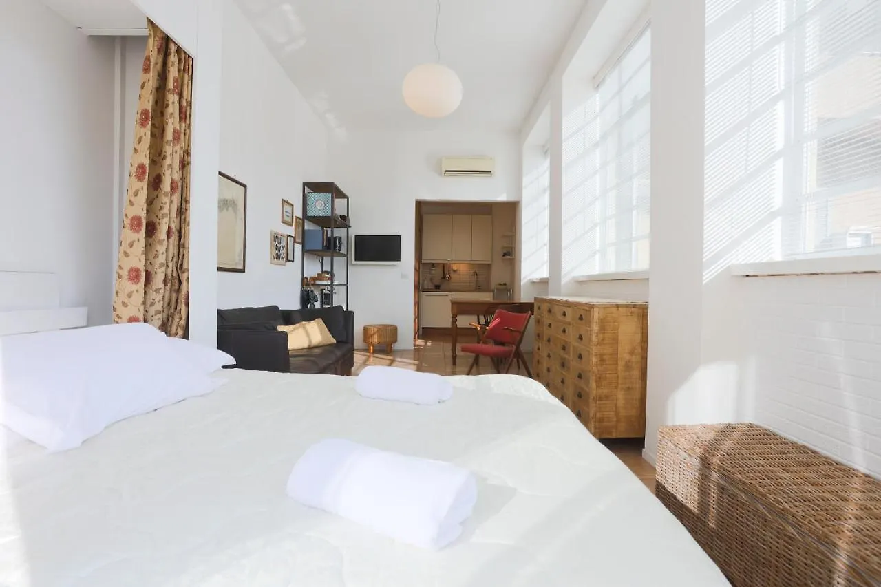 Apartment Ponti Rossi Sunny Apartament Naples Italy