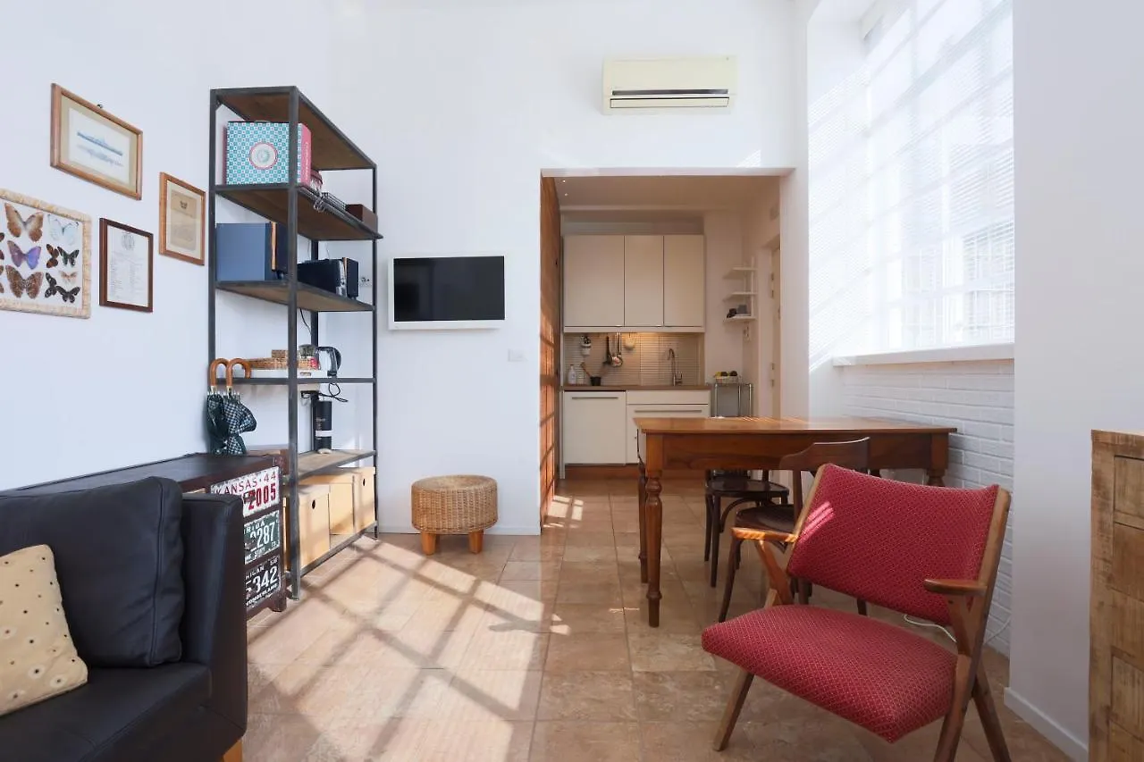 Apartment Ponti Rossi Sunny Apartament Naples Italy